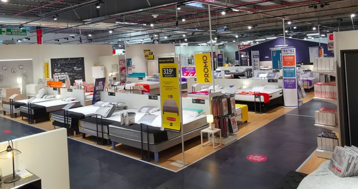 Présentation du magasin Conforama en photo